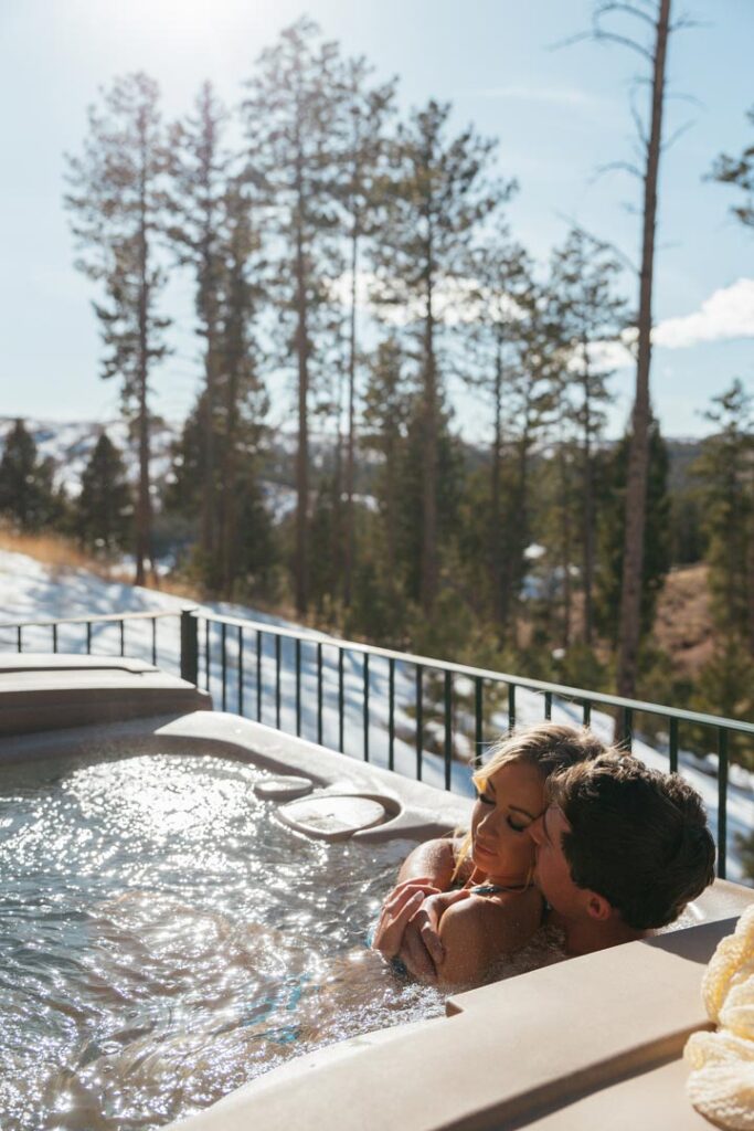 Honeymoon Cabin in the Colorado Mountains with Hot Tub