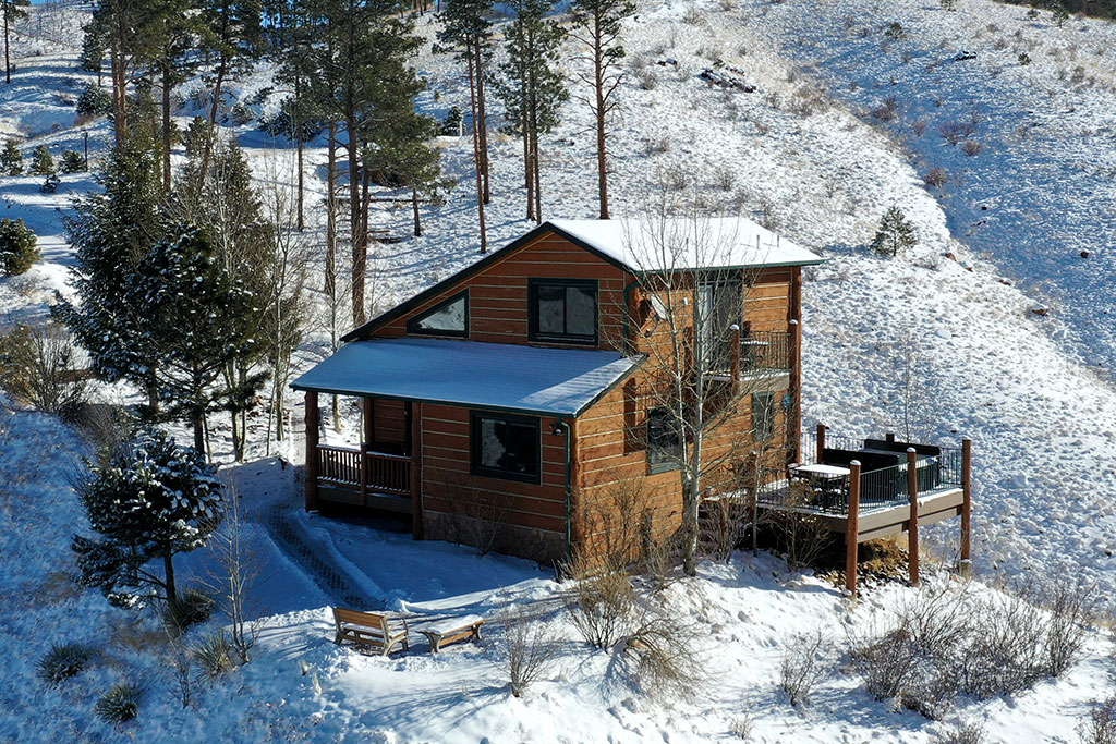 Eagle Crest-Winter Cabin