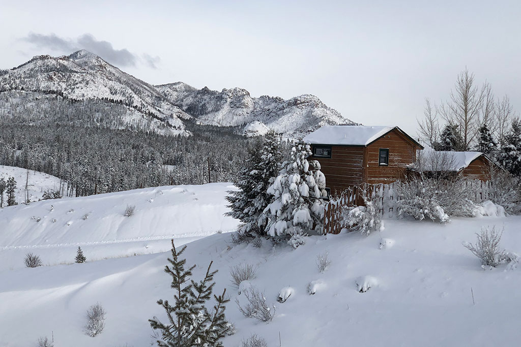 Elk Ridge-Winter Cabin