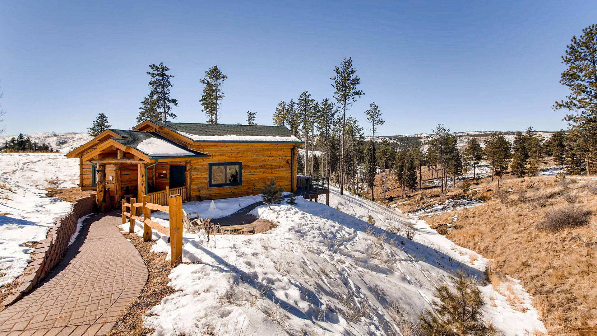 Secluded Spring Cabin